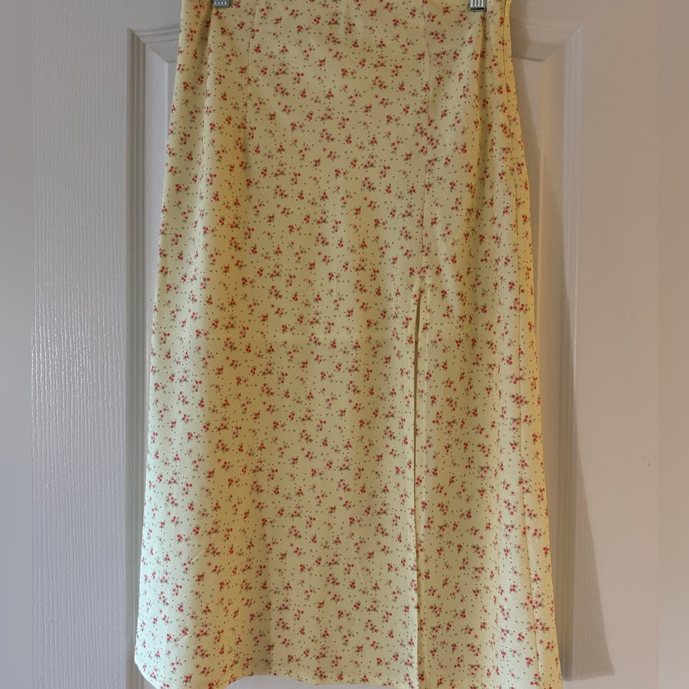 PRINCESS POLLY - Picture 3 of 5